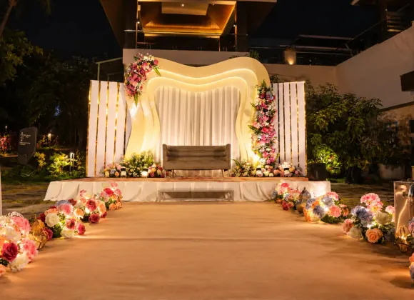 Grand entrances & dance floor nights