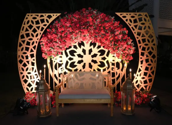 Grand entrances & dance floor nights