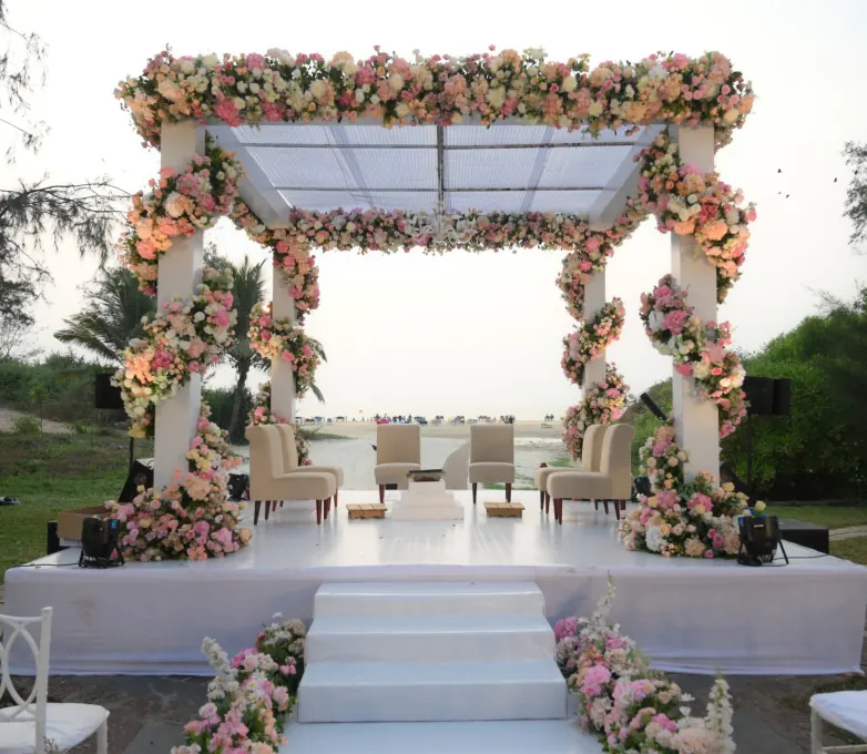 Ceremonies, mandaps & floral aisles